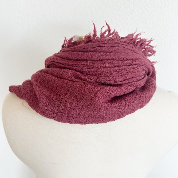NWT Eileen Fisher Scarf Rose 100% Virgin Wool Gauze Fringe - Picture 4 of 8